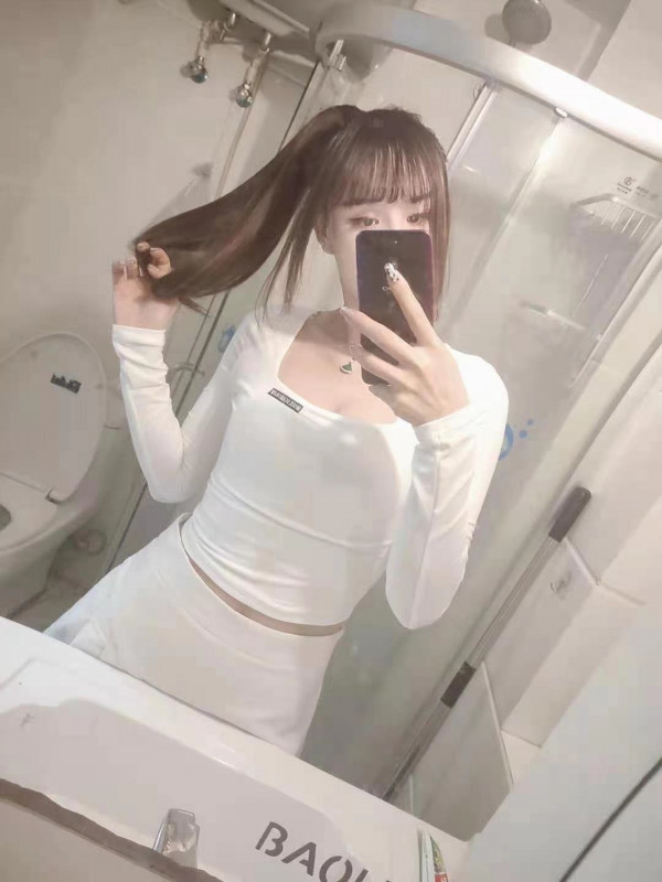 龙华大长腿女神